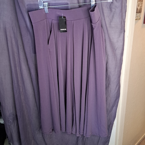 torrid Dresses & Skirts - Lavender Skirt size 1x size 14/16 NWT Purple skirt Torrid